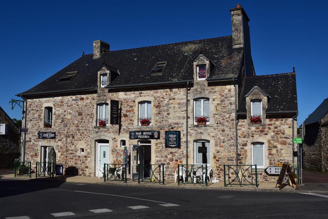 Auberge De La Vallee De La Douve L'Etang-Bertrand Exterior foto